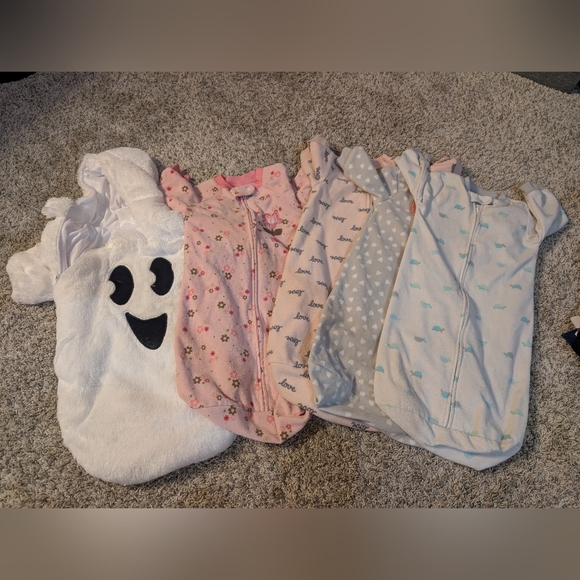 Infant Bundle - Picture 1 of 12